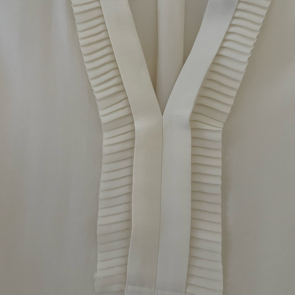 Talbots Cream Sleeveless Blouse - Picture 3 of 5